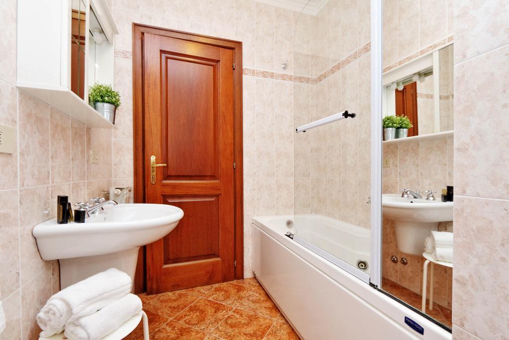 Mecenate Charme Apartment ローマ エクステリア 写真